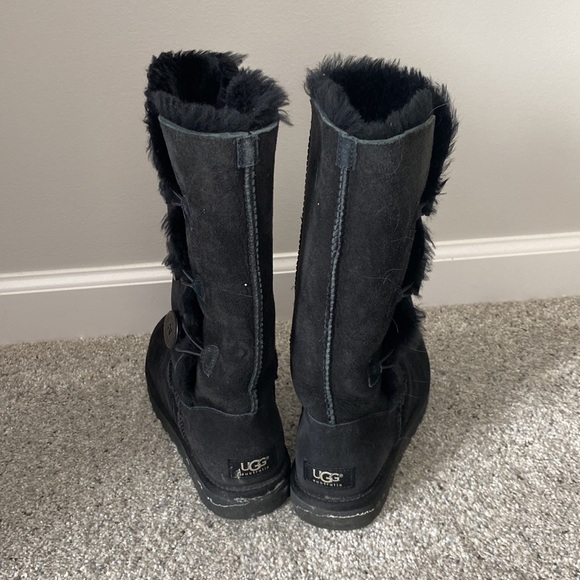 Ugg boots - Picture 3 of 4